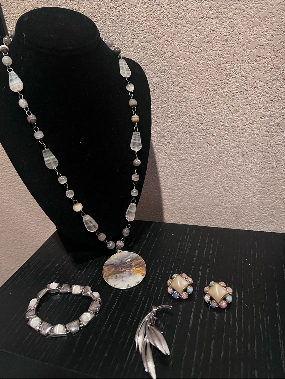 Multicolor Stone Pendant Necklace set